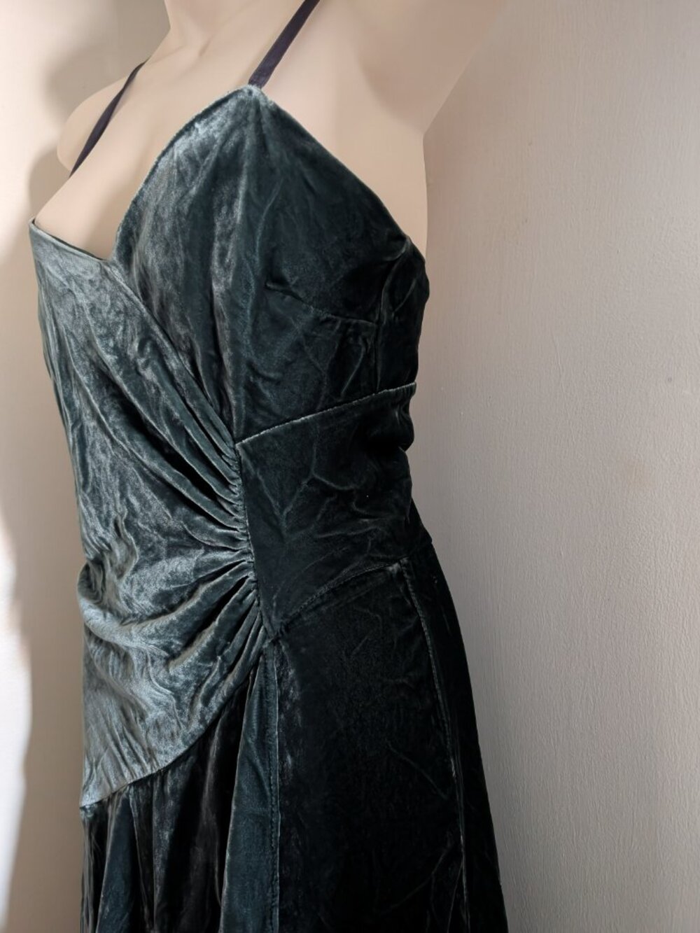 Club Monaco Velvet wrap-style midi dress, size 2 - Picture 4 of 7
